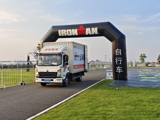 孟津首届黄河铁人三项赛圆满落幕志愿者服务成亮点(图1)