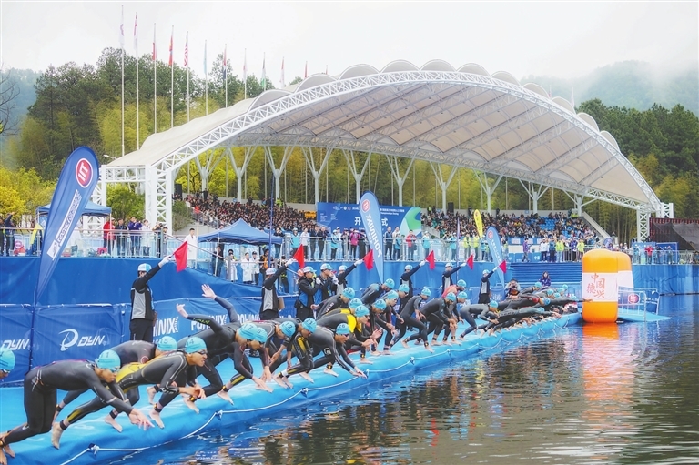 2025“衢州古城”TF国际铁人三项邀请赛暨“绿水青山”浙江铁人三项联赛圆满收官(图1)