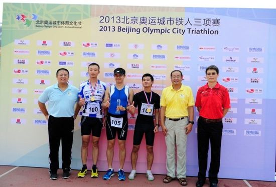 粤港澳全运会）香港队获铁人三项混合接力银牌