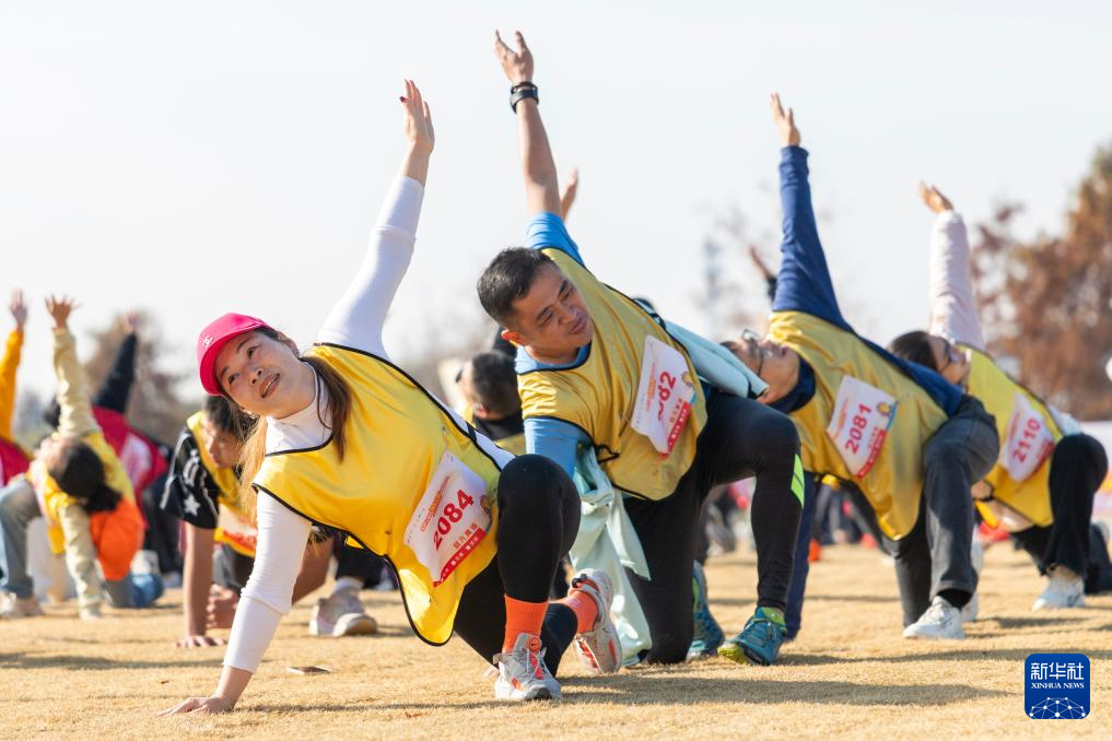 全民健身——2025上海乡村“铁人三项”迎新嘉年华举行(图5)