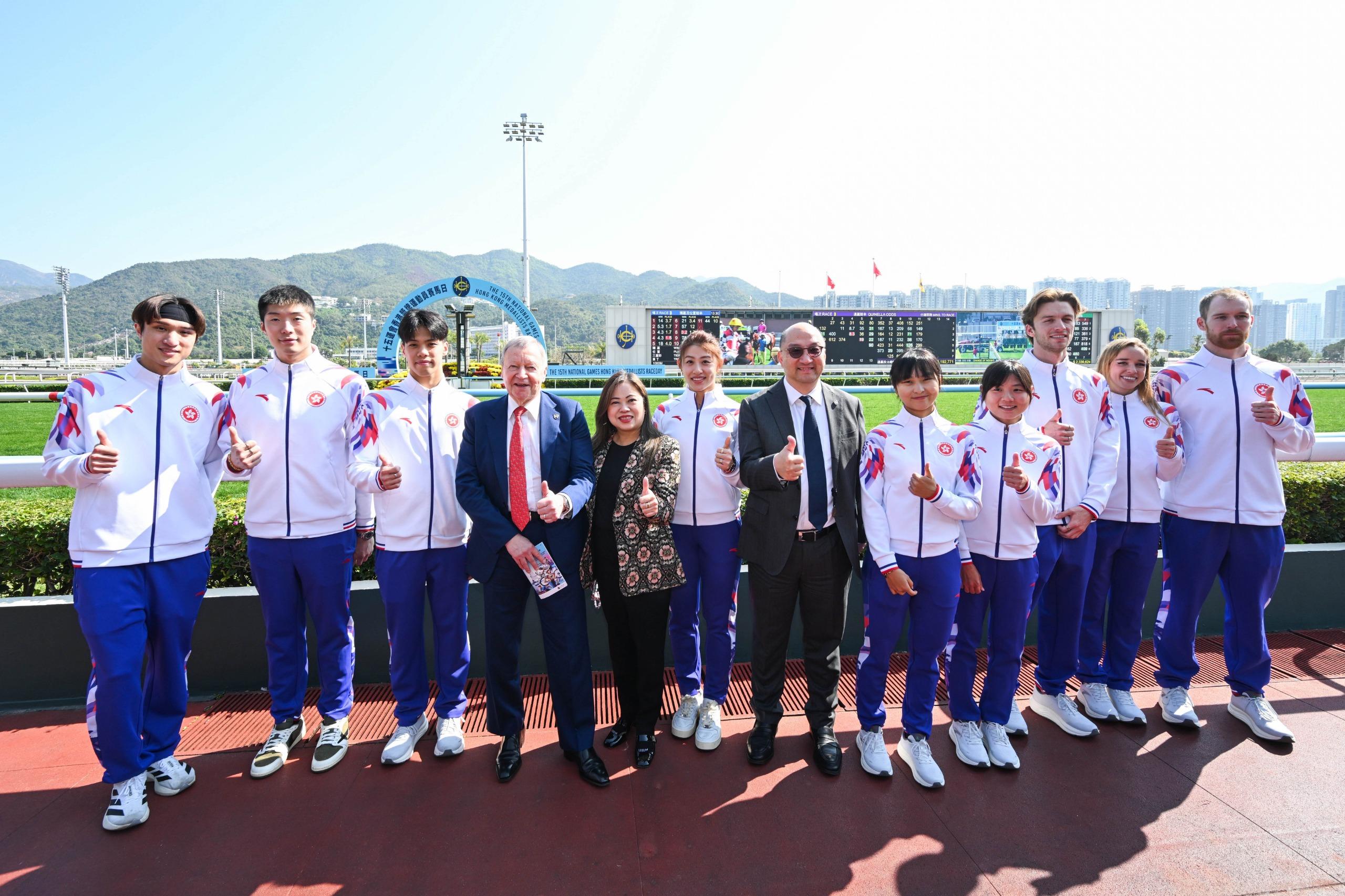 香港赛马会举办十五运会香港奖牌运动员赛马日嘉许健儿创佳绩(图3)