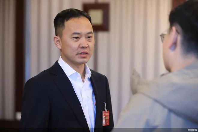 两会三人行丨专访市政协委员：促进体育消费发展赛事经济