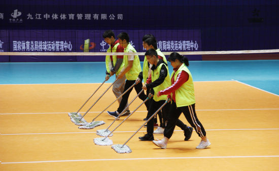 广东省体育产业示范单位考察组莅临五环体育实地考察调研(图1)