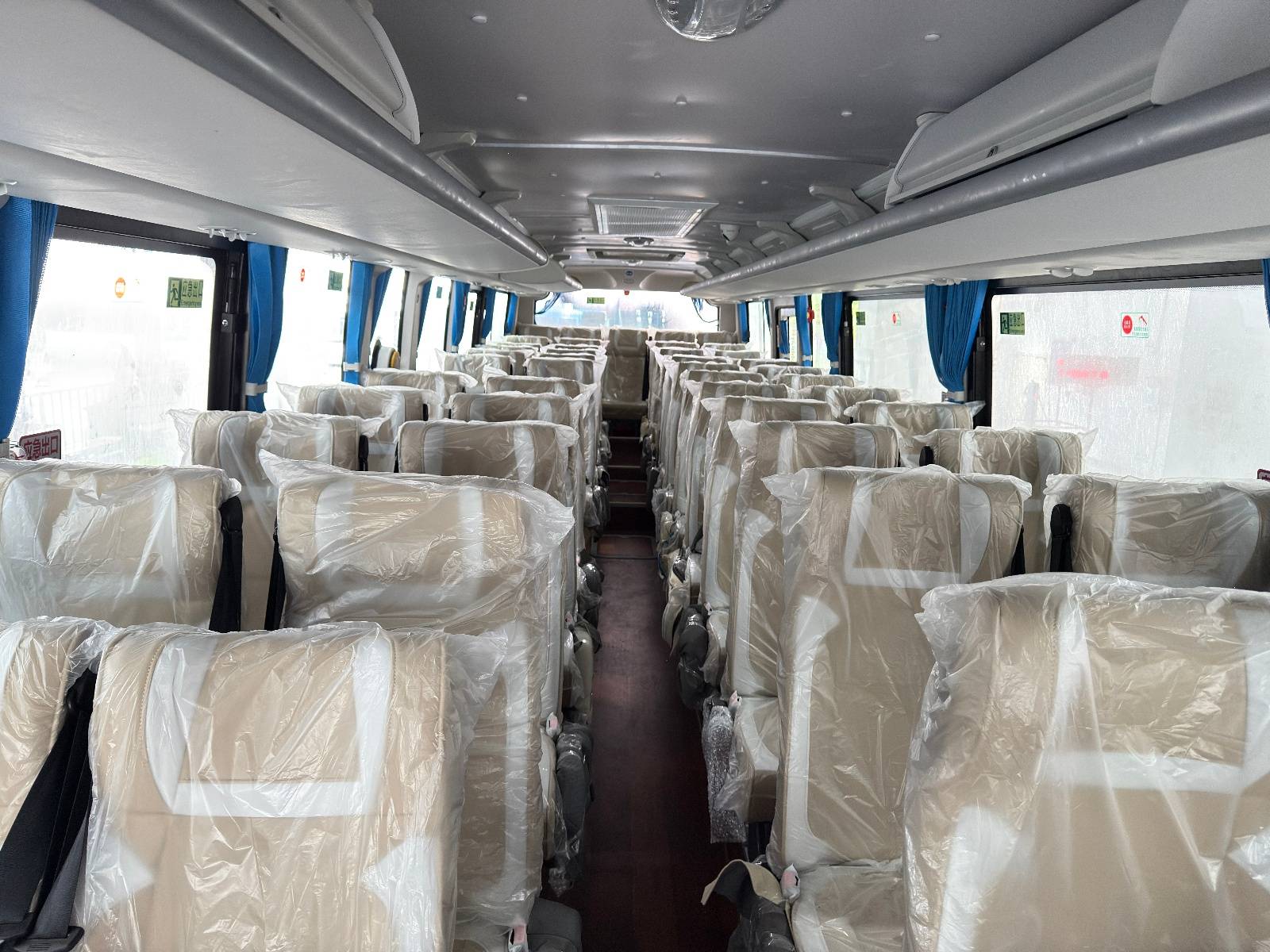 武汉将上新一批软座公交车：所有座椅配备安全带首批新车将全部用于定制公交运营