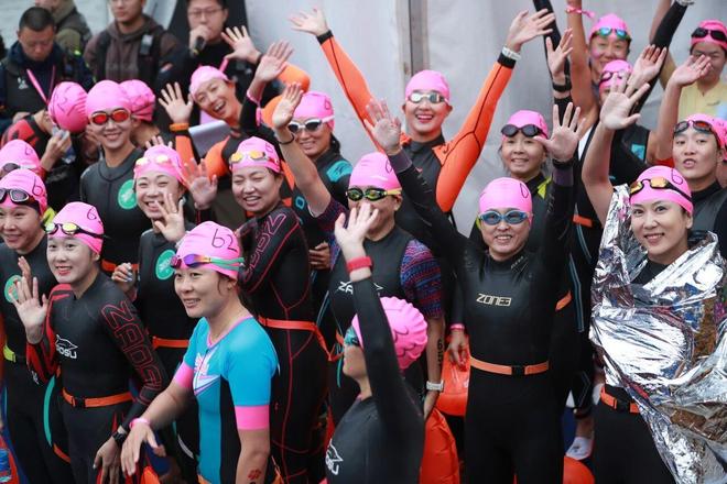 粉色“她铁”：性别平等不止于口号(图5)