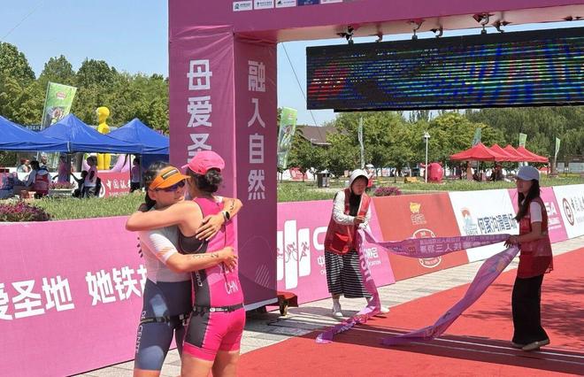 粉色“她铁”：性别平等不止于口号(图3)