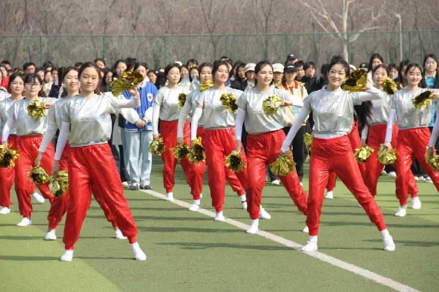 山东师范大学举办“青马争先 健康向未来”运动打卡活动(图3)