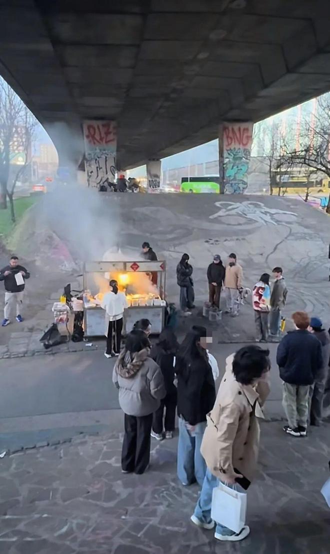 早读 直冲24℃！“梅姨”落网！西北角“上新”！梦网突然停止服务！伊朗公布战争结束条件！(图11)