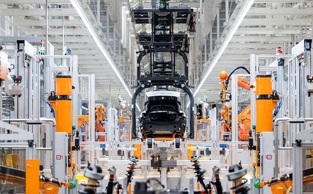 中国“二手车”之王：2025全国二手车经销商排名出一哥位置坐稳