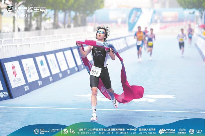 武汉16岁高中生一年参加5场铁人三项大赛