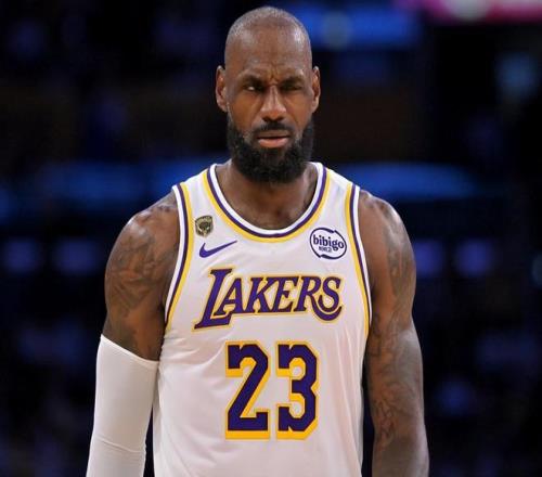 5年252亿美金！NBA休赛期最超值合同底薪老詹才能超越文班亚马